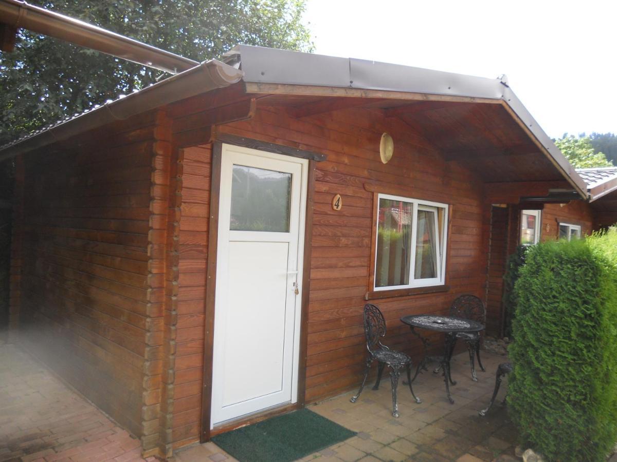 Pension, Camping & Biker Station Zur Deutschen Eiche Ciocanesti Exterior foto